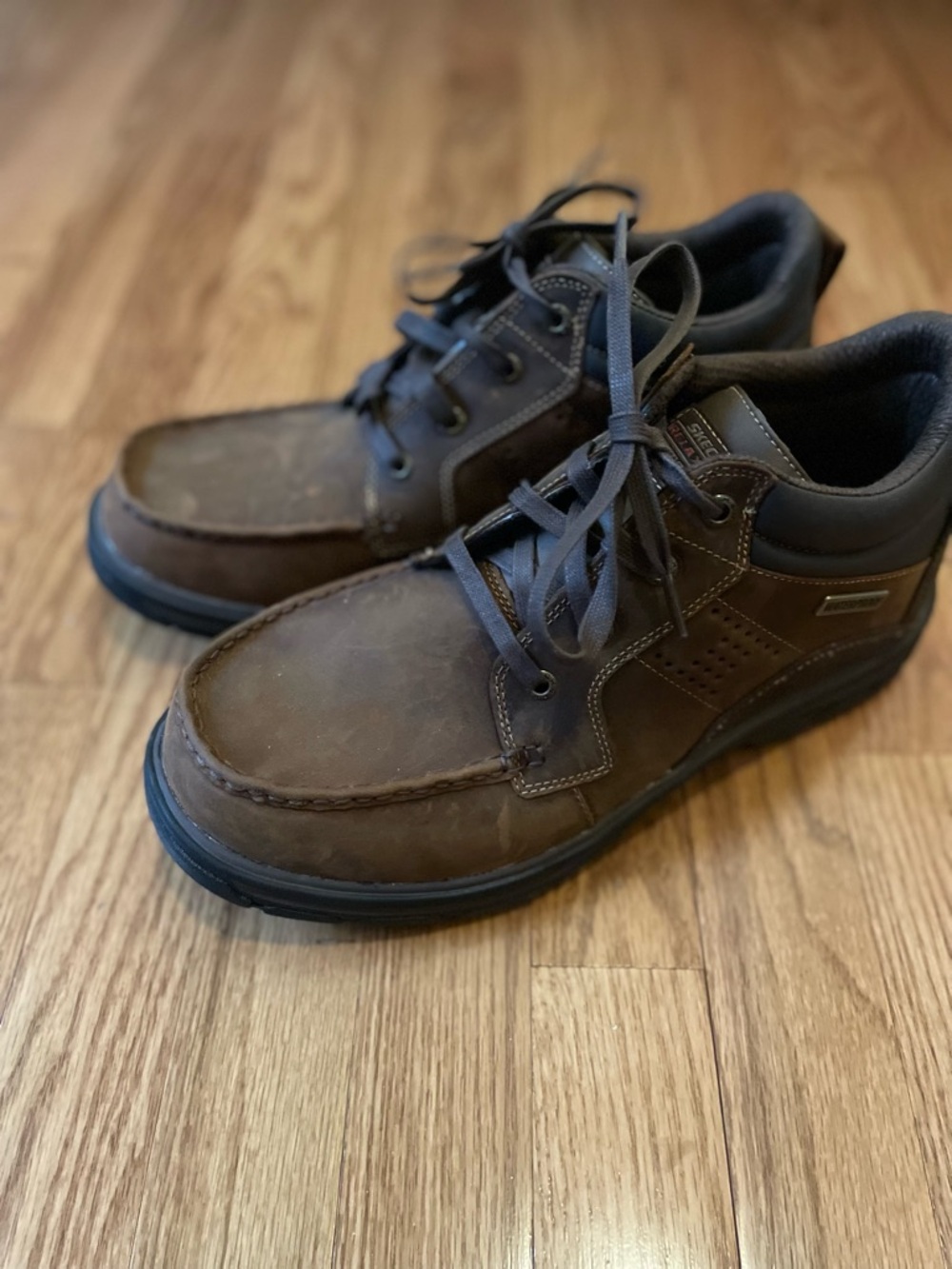Skechers Men's Brown Leather Chukka Lace-Up Boots Waterproof Size 10 Lace Flaw